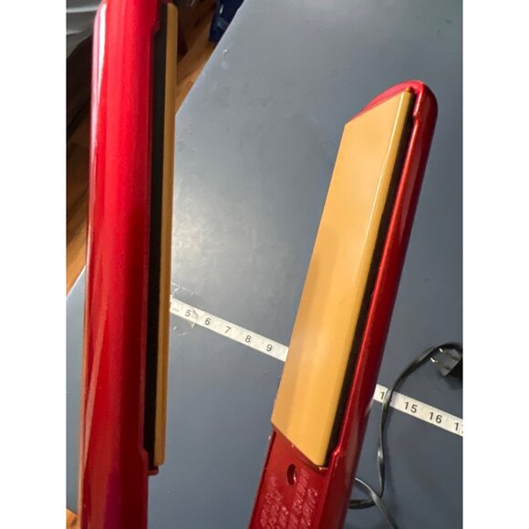 Chi Air Red Flat Iron Hair Straightener - Picture 3 of 6